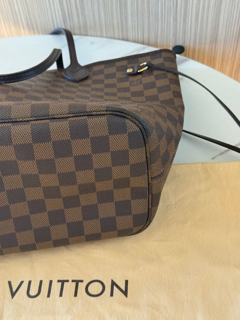 Louis Vuitton Neverfull MM Damier Canvas