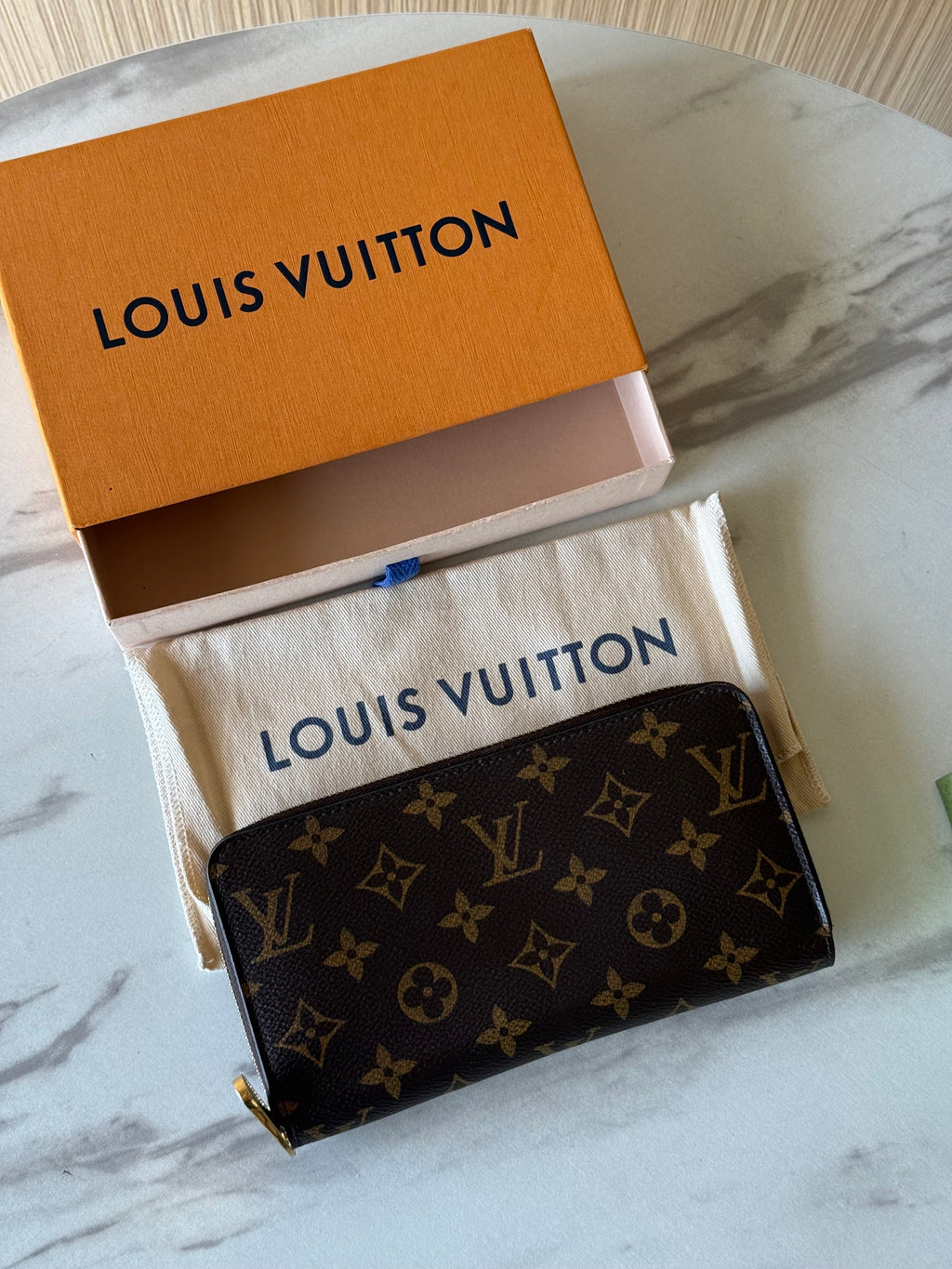 Louis Vuitton Zippy Monogram Wallet