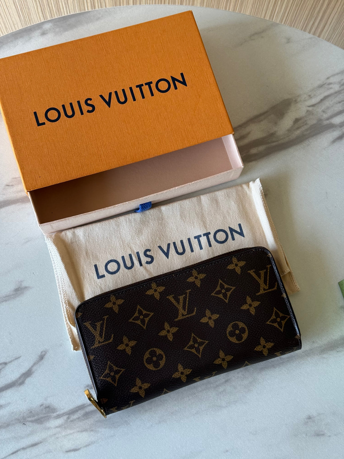 Louis Vuitton Zippy Monogram Wallet