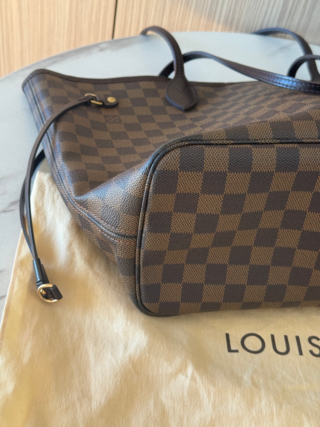 Louis Vuitton Neverfull MM Damier Canvas