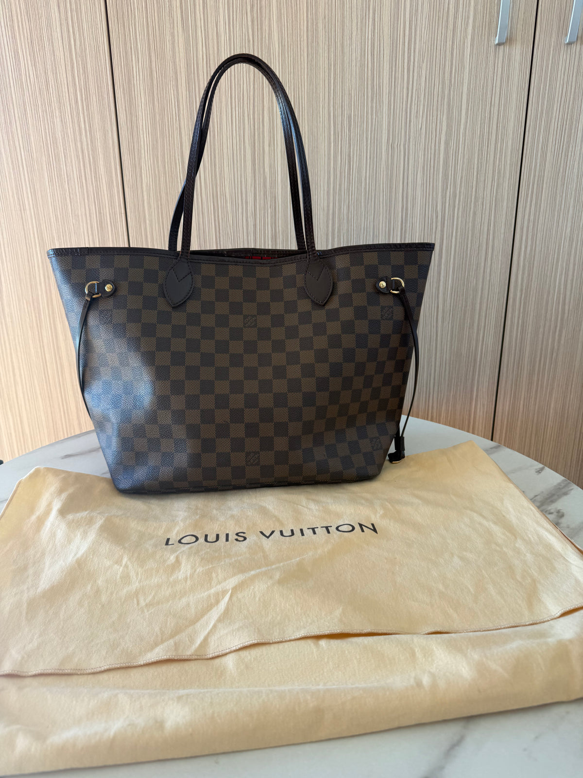 Louis Vuitton Neverfull MM Damier Canvas