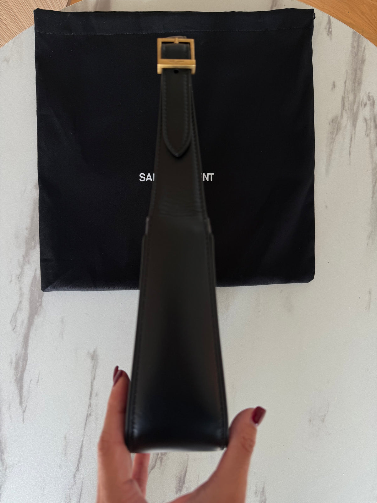 Saint Laurent Le 5 À 7 en cuir Lisse
