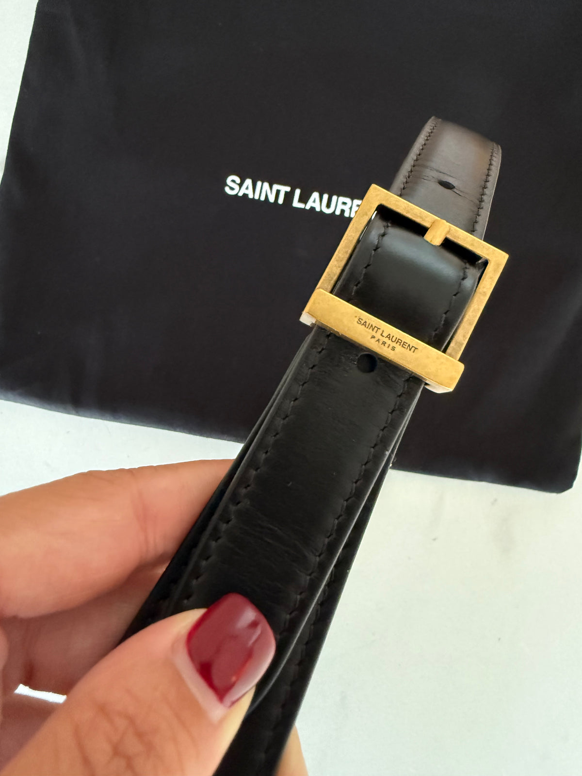 Saint Laurent Le 5 À 7 en cuir Lisse