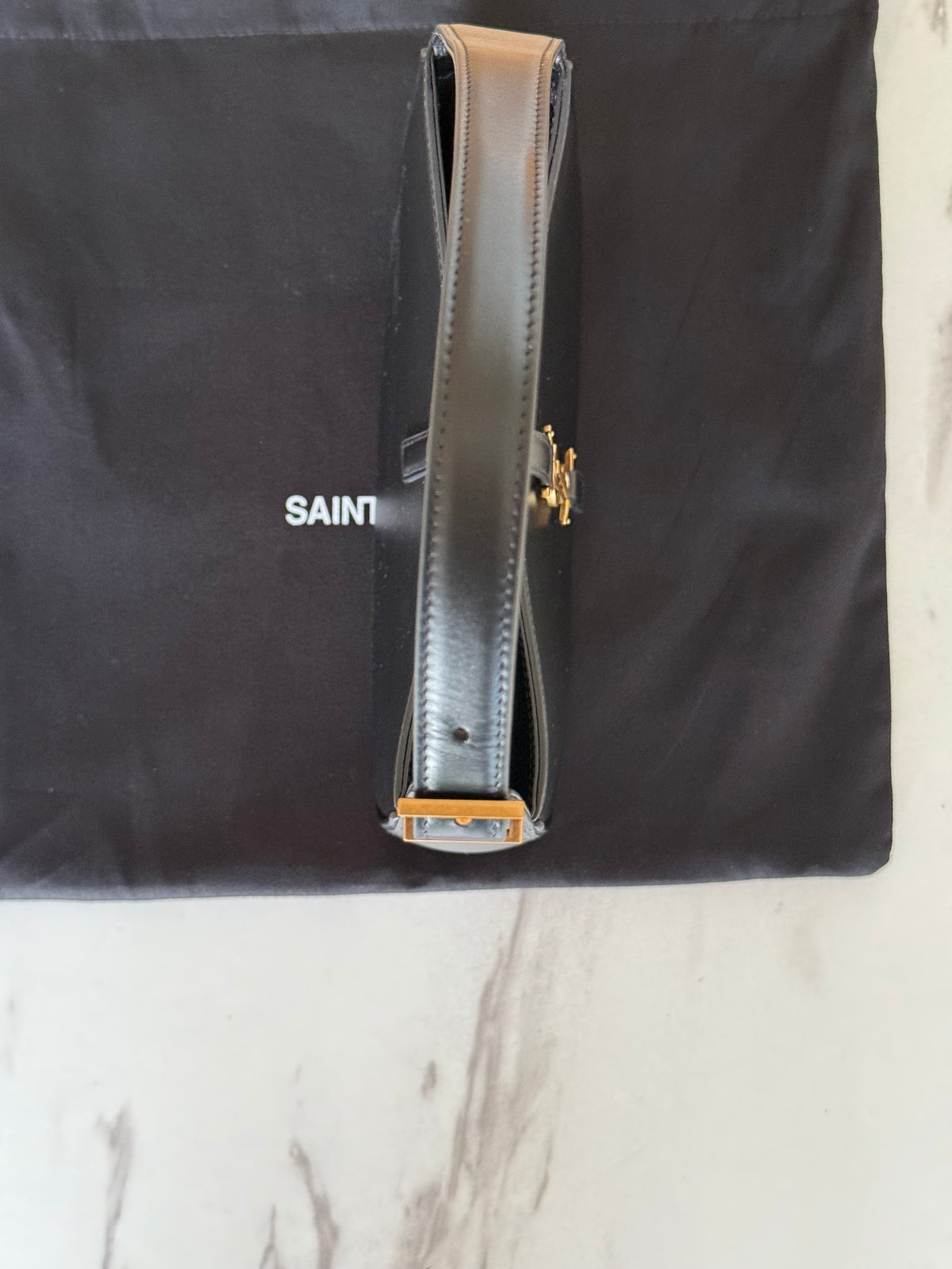 Saint Laurent Le 5 À 7 en cuir Lisse