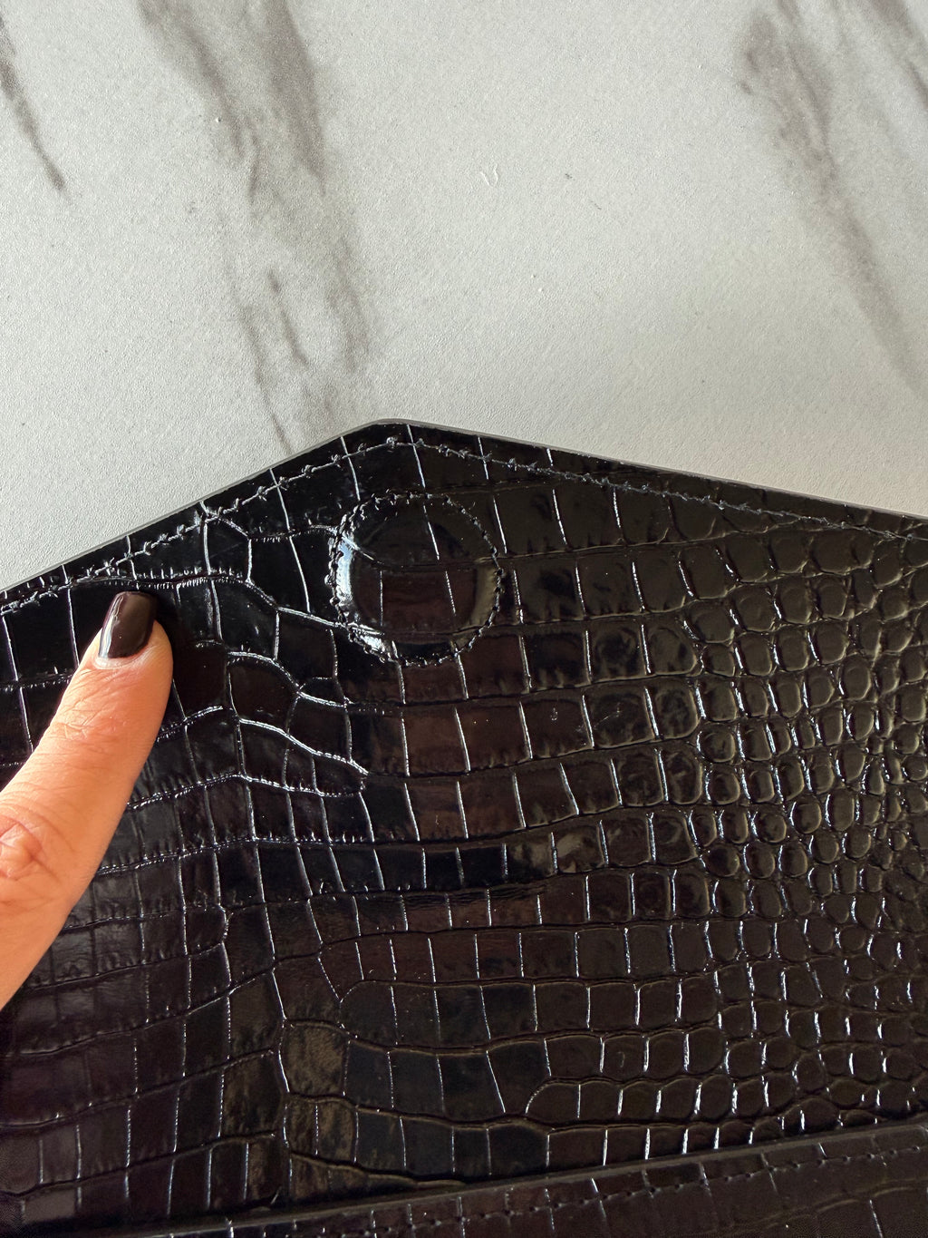 YSL UPTOWN POUCH IN CROCODILE