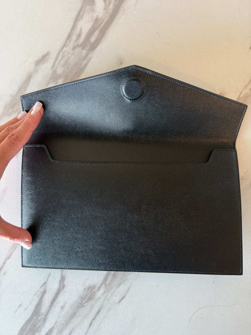 YSL UPTOWN POUCH IN GRAIN DE POUDRE LEATHER BLACK