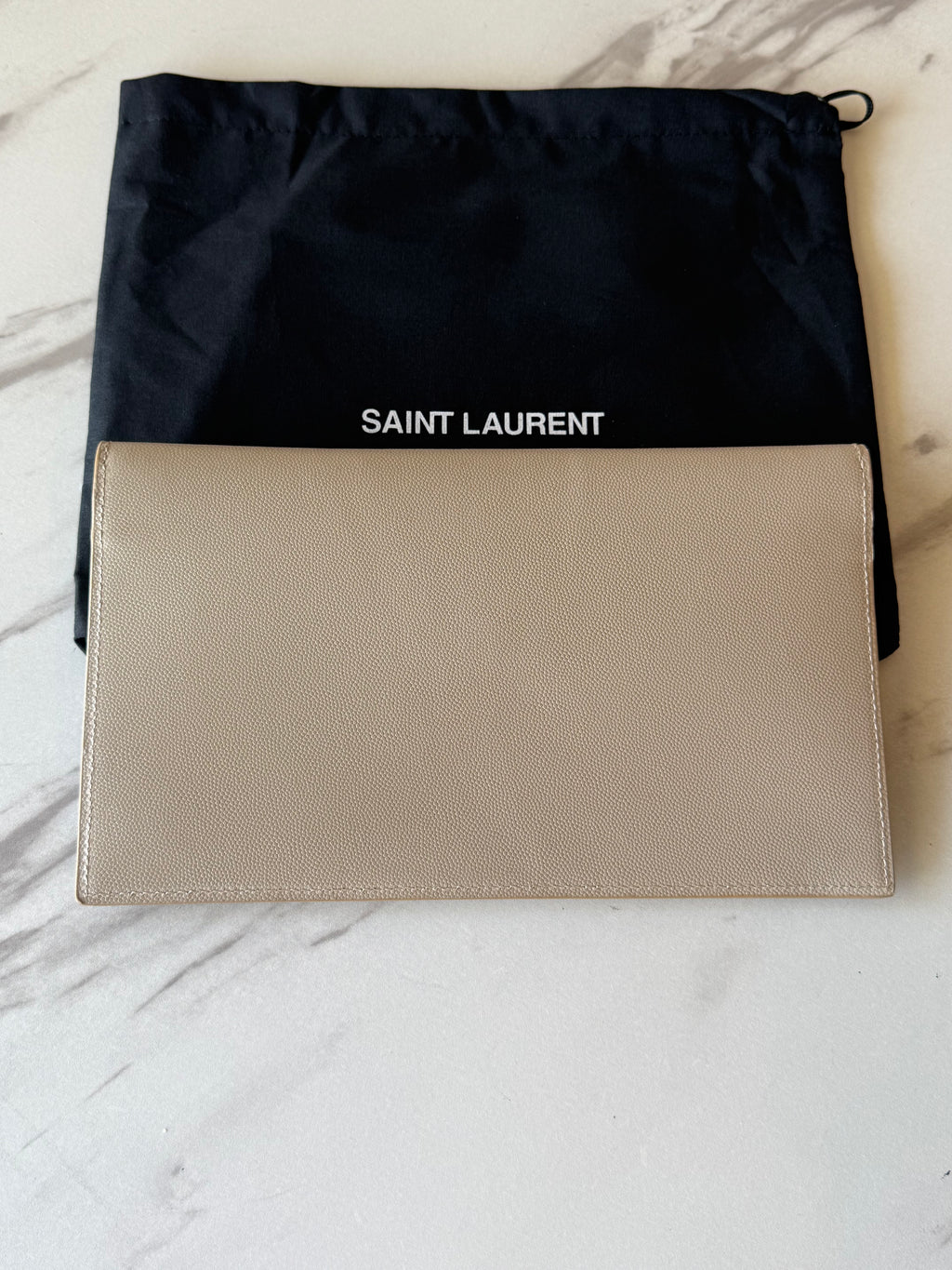 YSL UPTOWN POUCH IN GRAIN DE POUDRE LEATHER LIGHT BEIGE