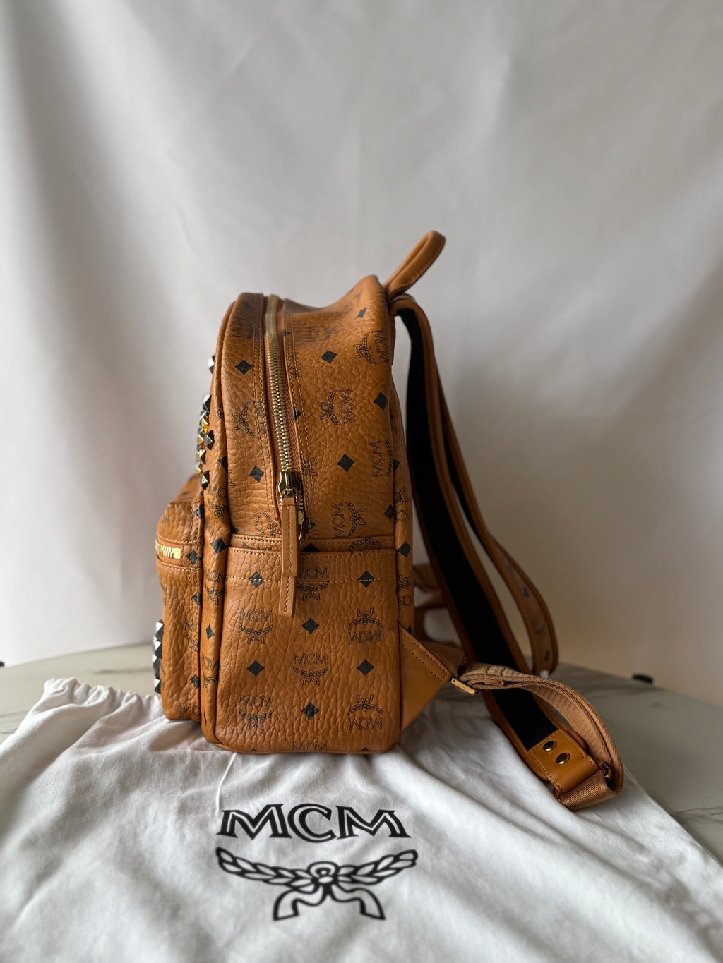 MCM Backpack Stark Side Studs
