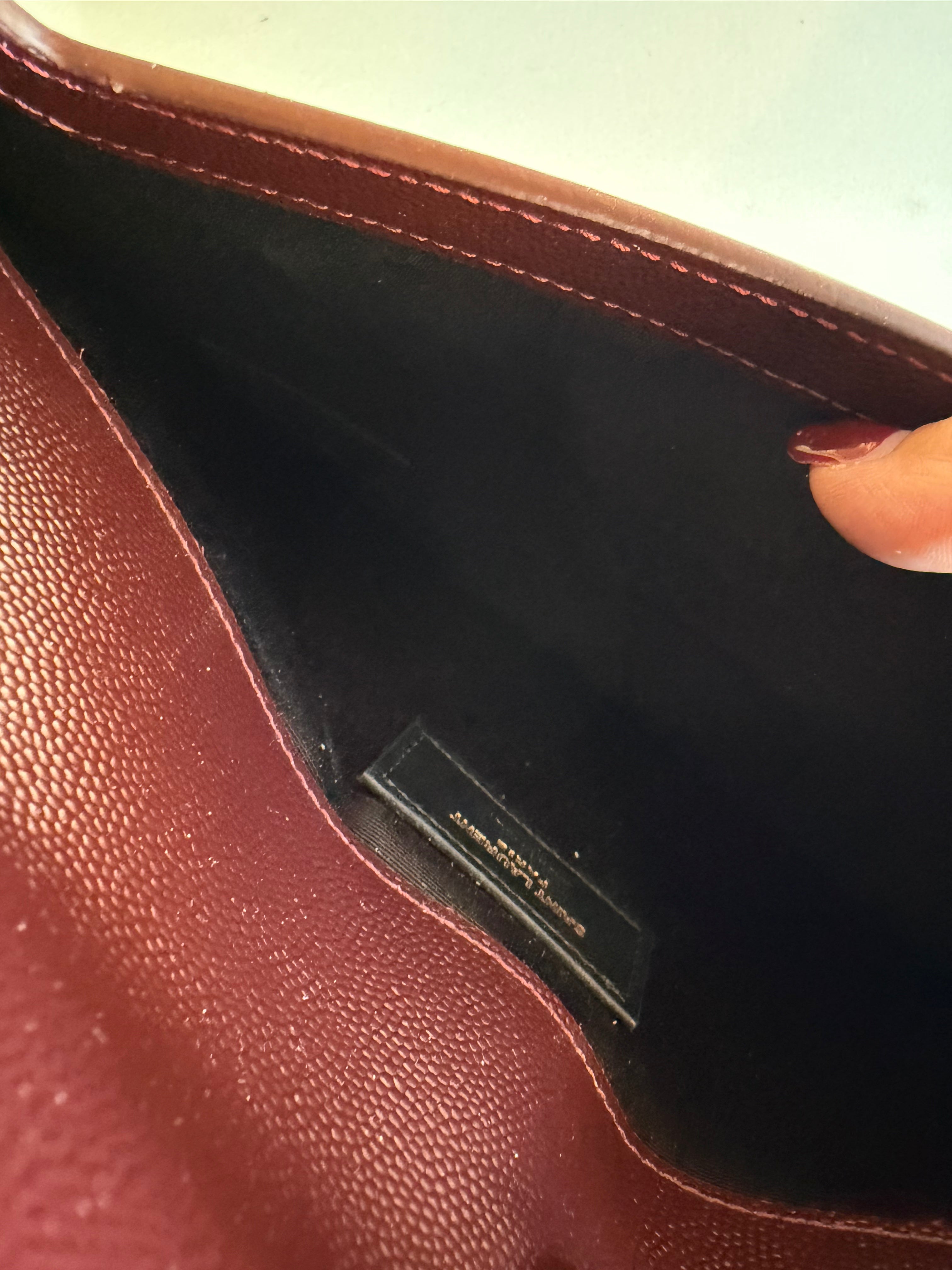 YSL UPTOWN POUCH IN GRAIN DE POUDRE LEATHER BORDEAUX
