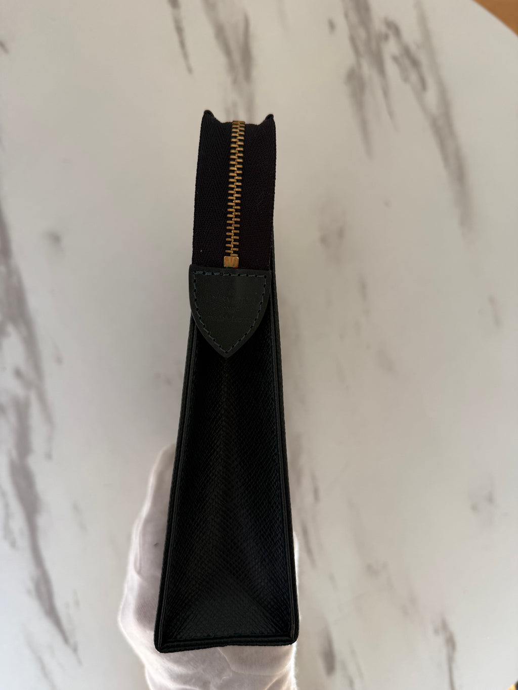 Louis Vuitton Taiga Pochette 26