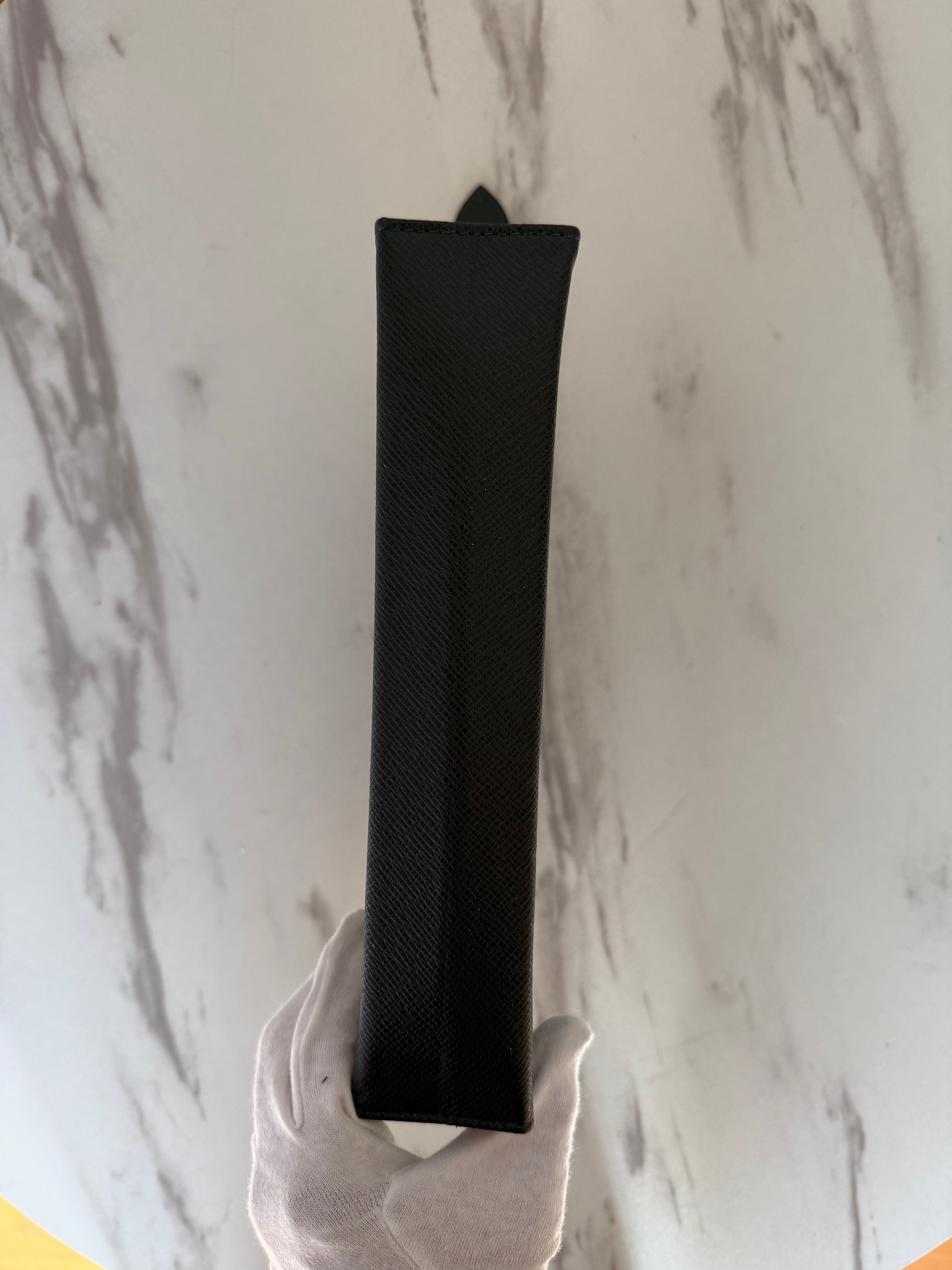 Louis Vuitton Taiga Pochette 26