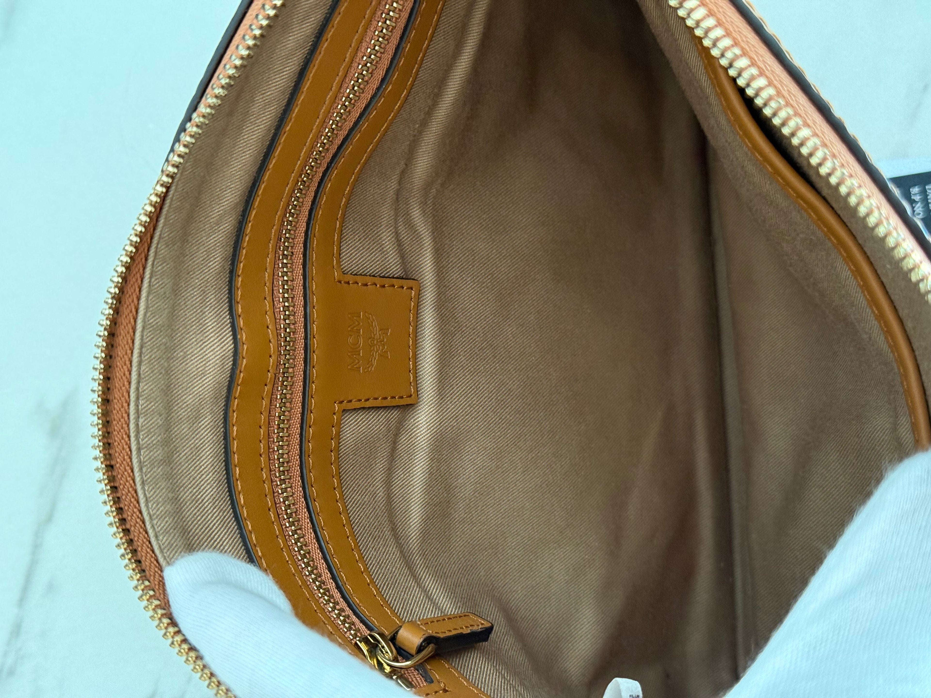 MCM CROSSBODY POUCH IN VISETOS