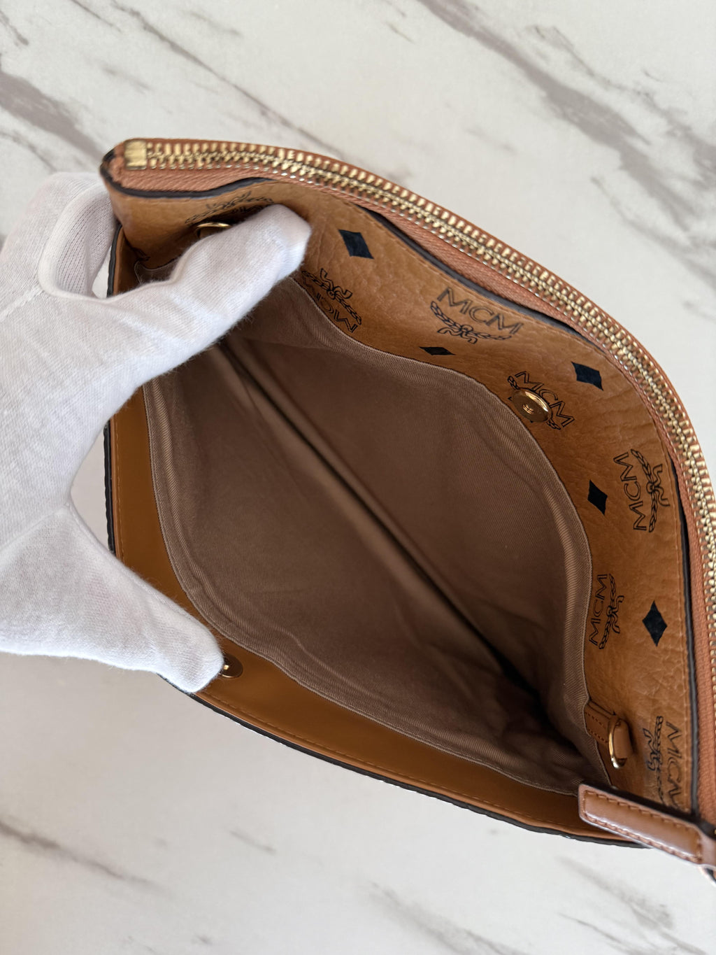 MCM CROSSBODY POUCH IN VISETOS