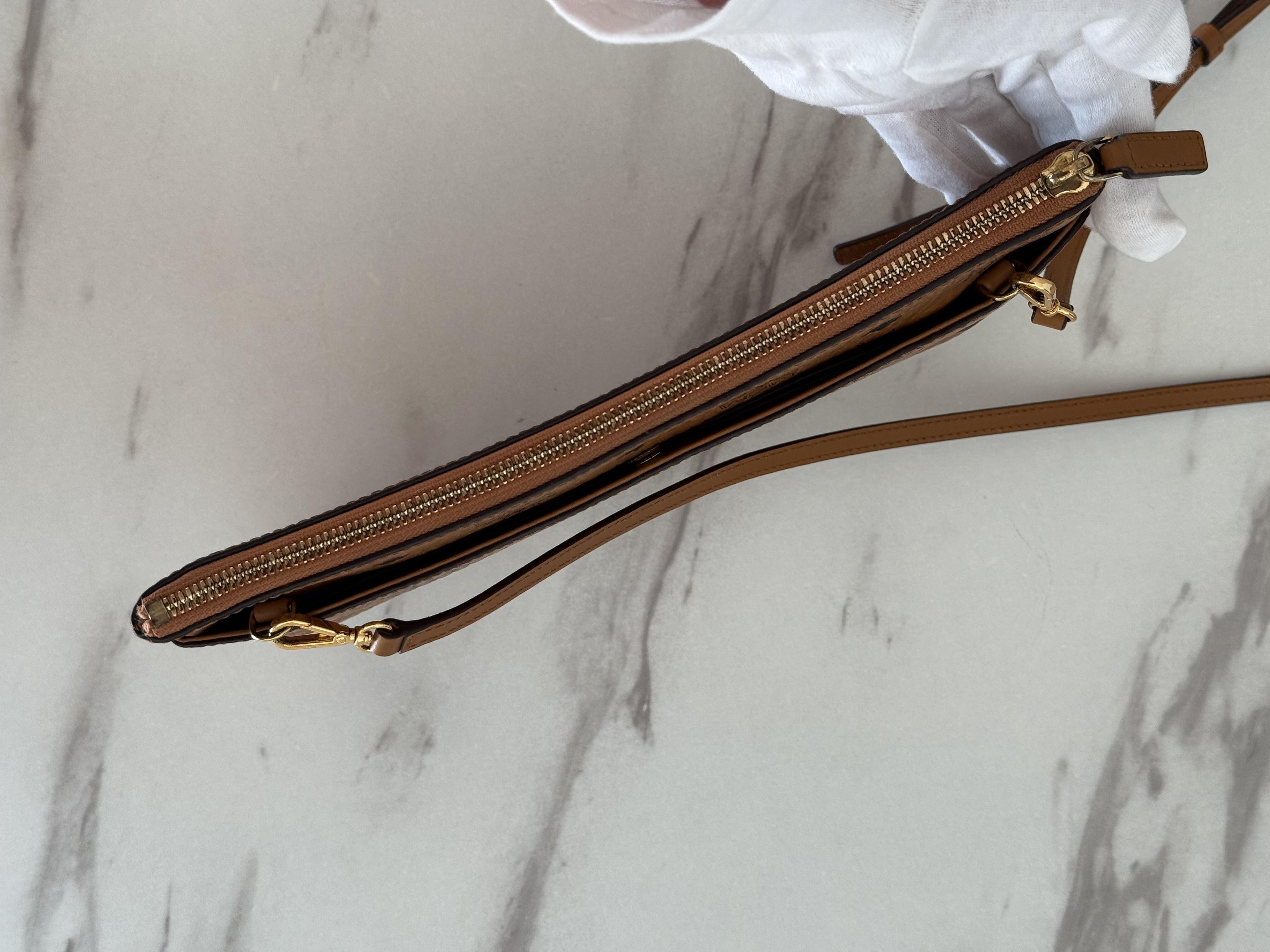 MCM CROSSBODY POUCH IN VISETOS