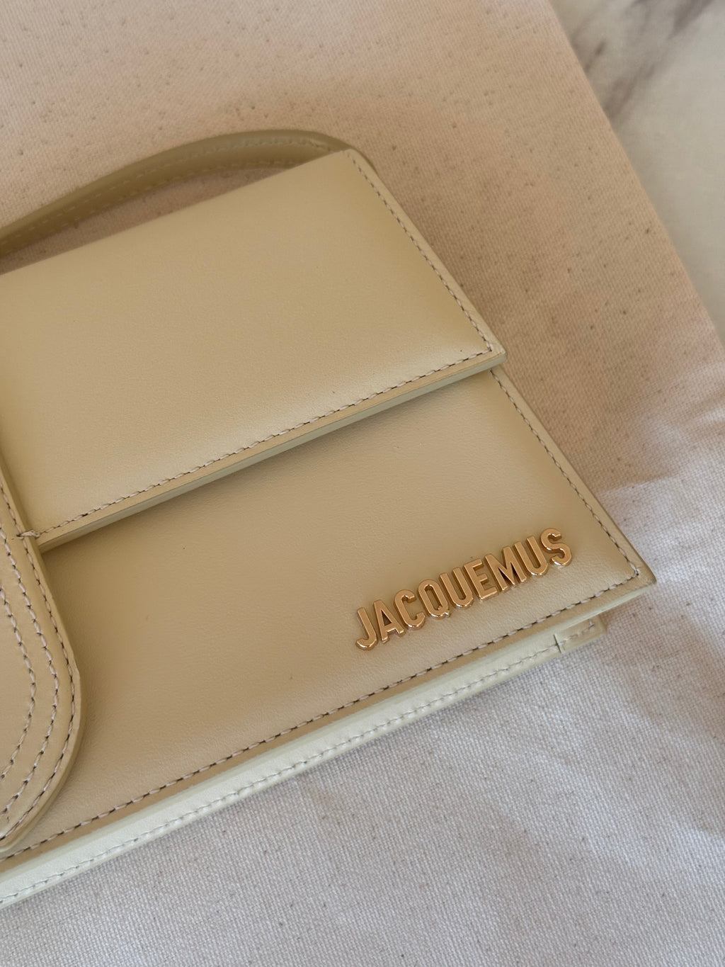 Jacquemus The Long Bambino Beige