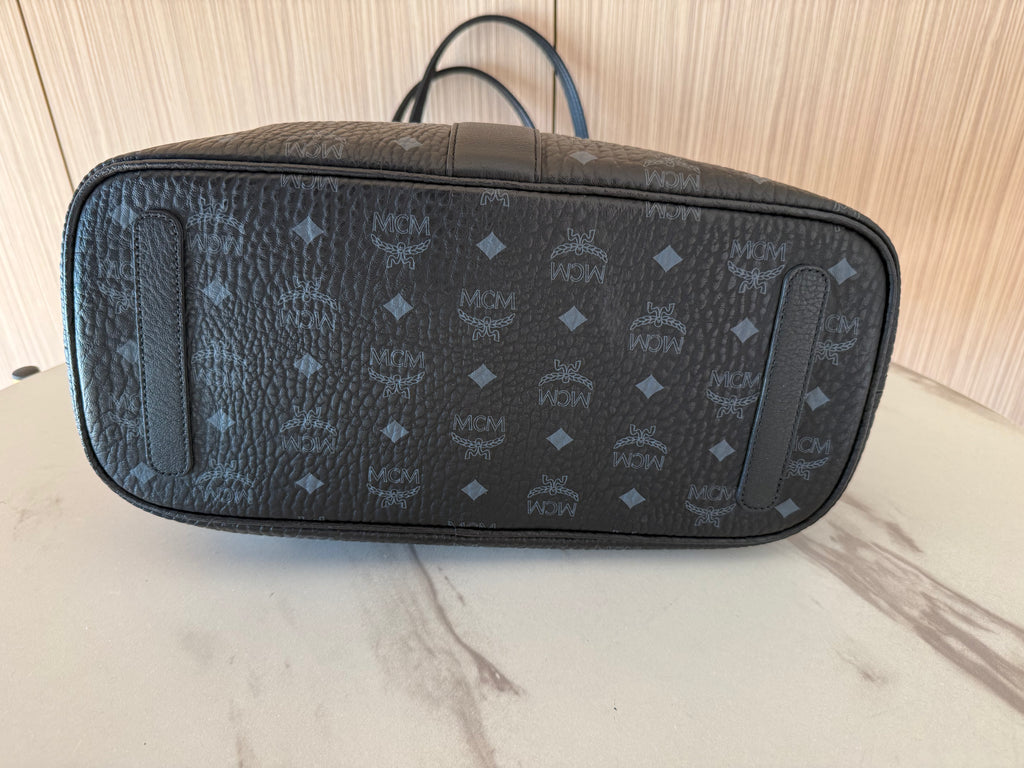 MCM Reversible Medium Liz Handbag Black