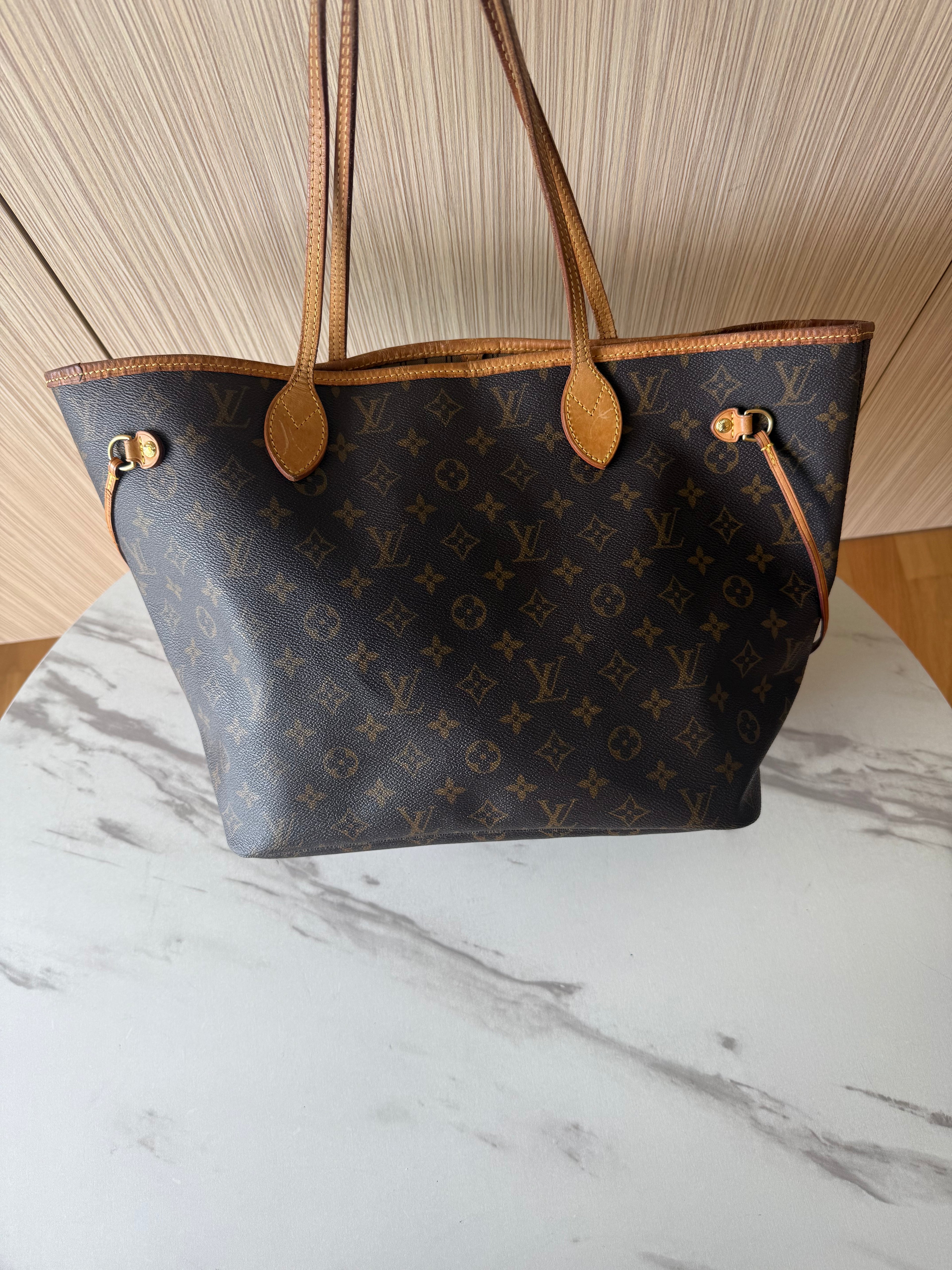 Louis Vuitton Neverfull MM Monogram Canvas