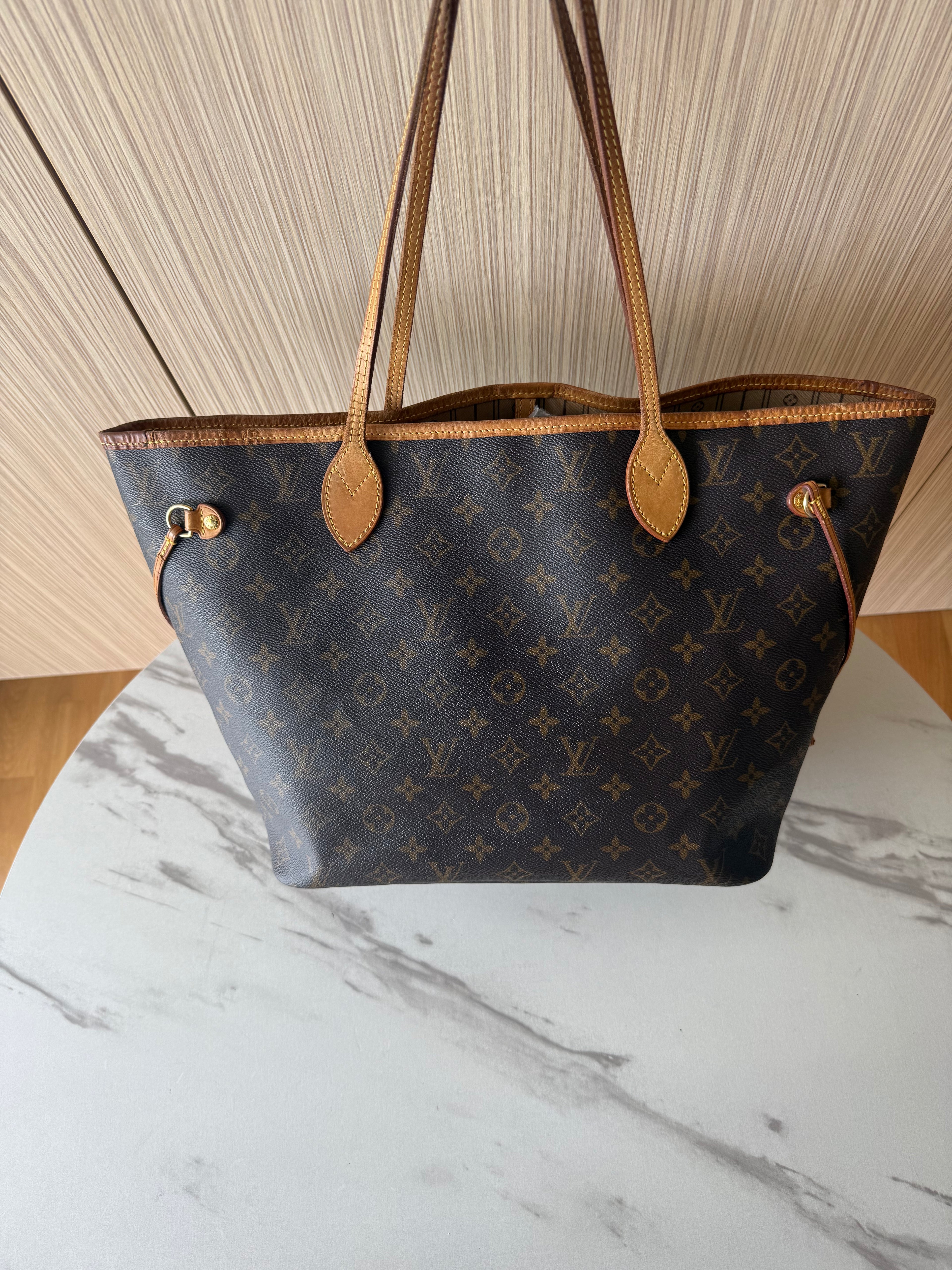 Louis Vuitton Neverfull MM Monogram Canvas