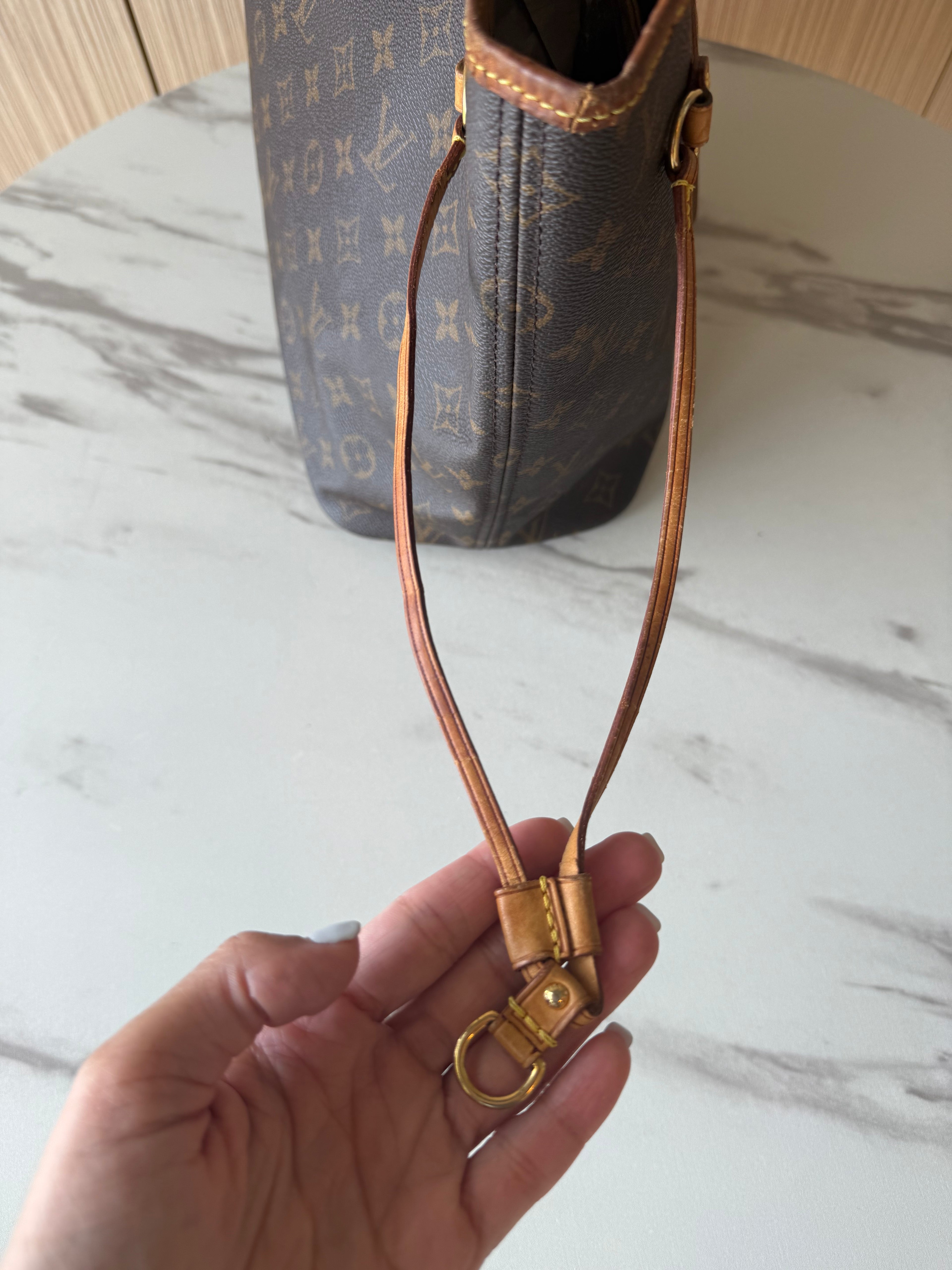 Louis Vuitton Neverfull MM Monogram Canvas