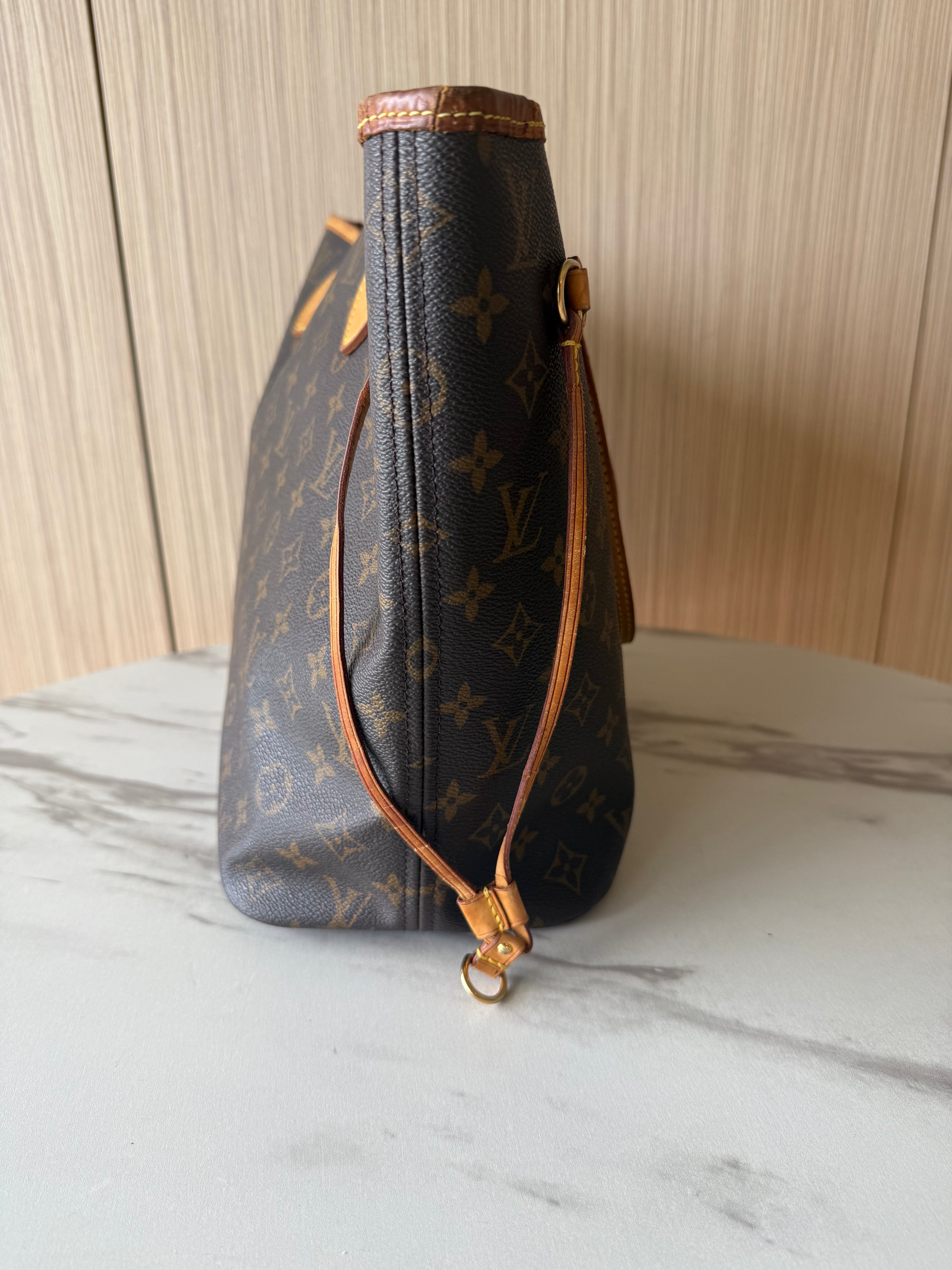 Louis Vuitton Neverfull MM Monogram Canvas