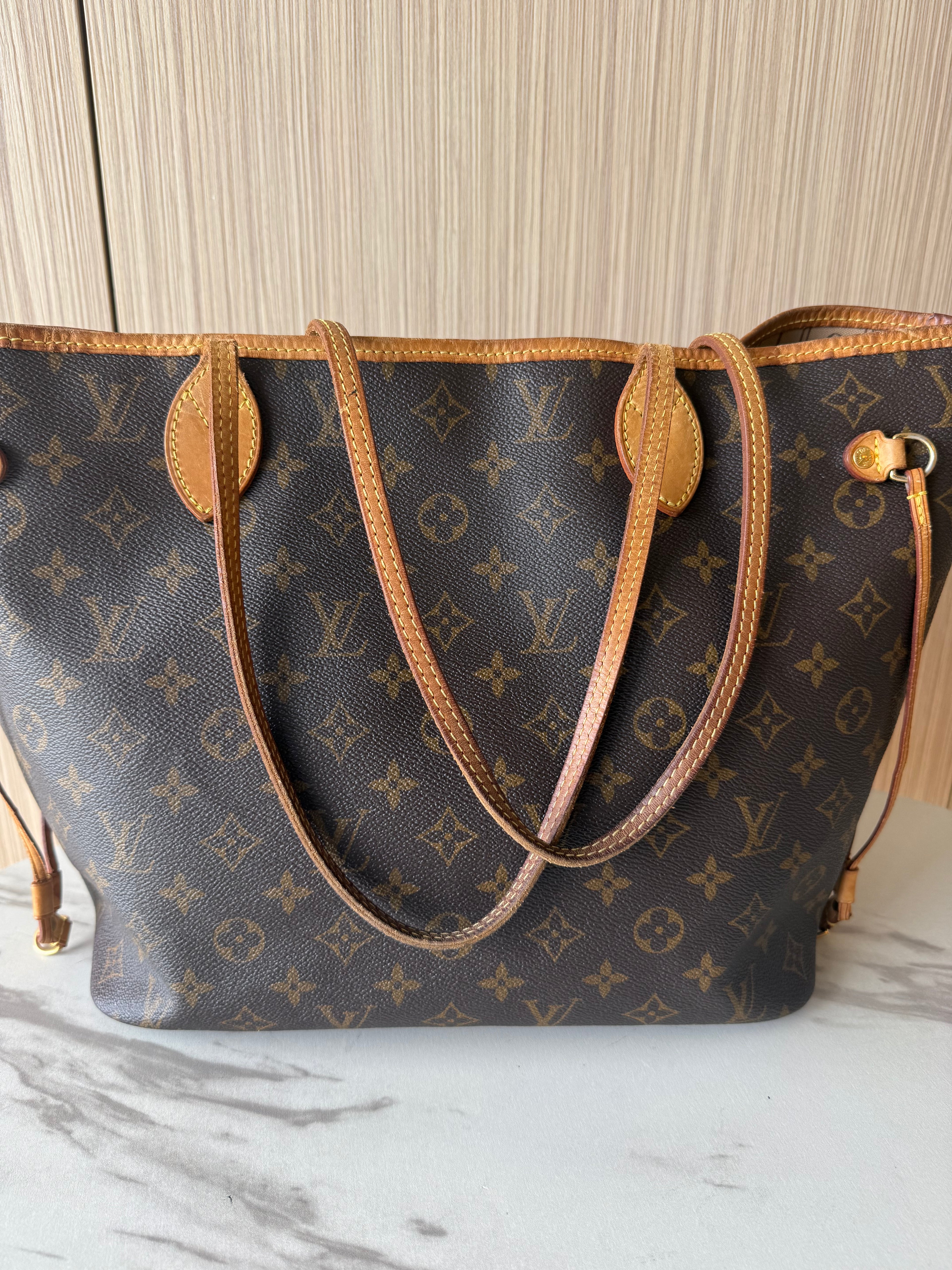 Louis Vuitton Neverfull MM Monogram Canvas