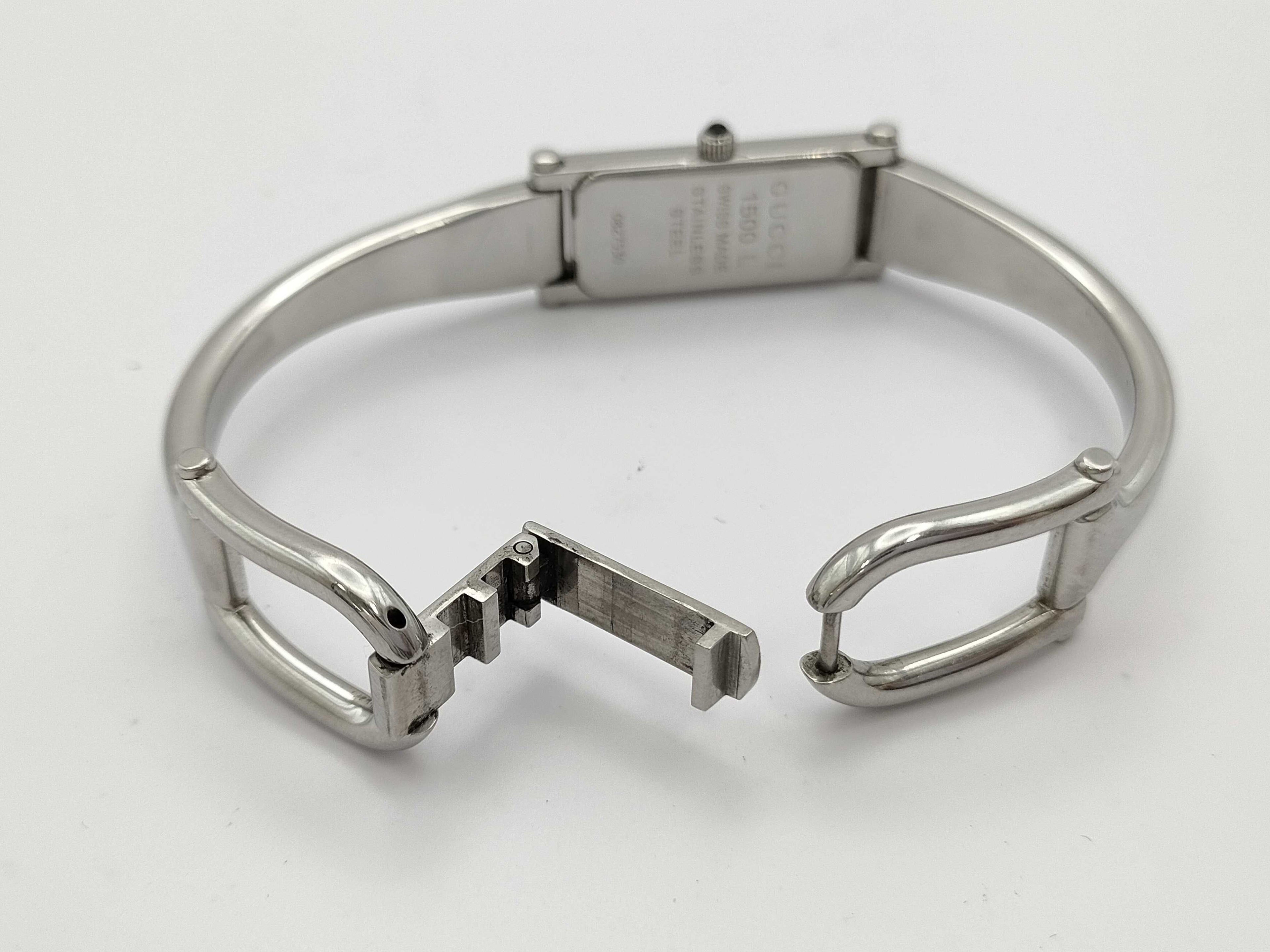 Gucci 1500l Quartz Ladies Watch