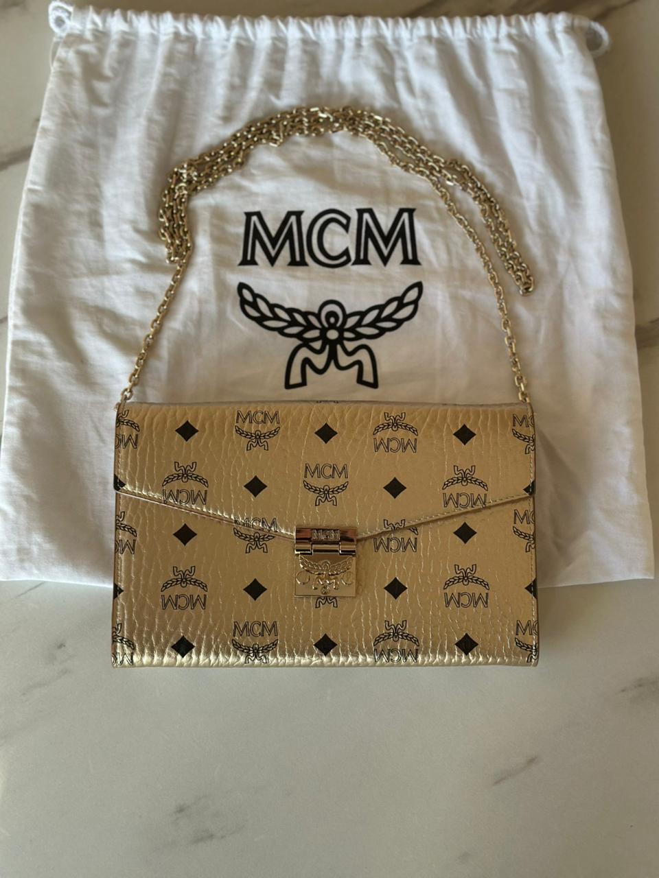 Mcm Patricia Cross Body Wallet On Chain Berlin Gold