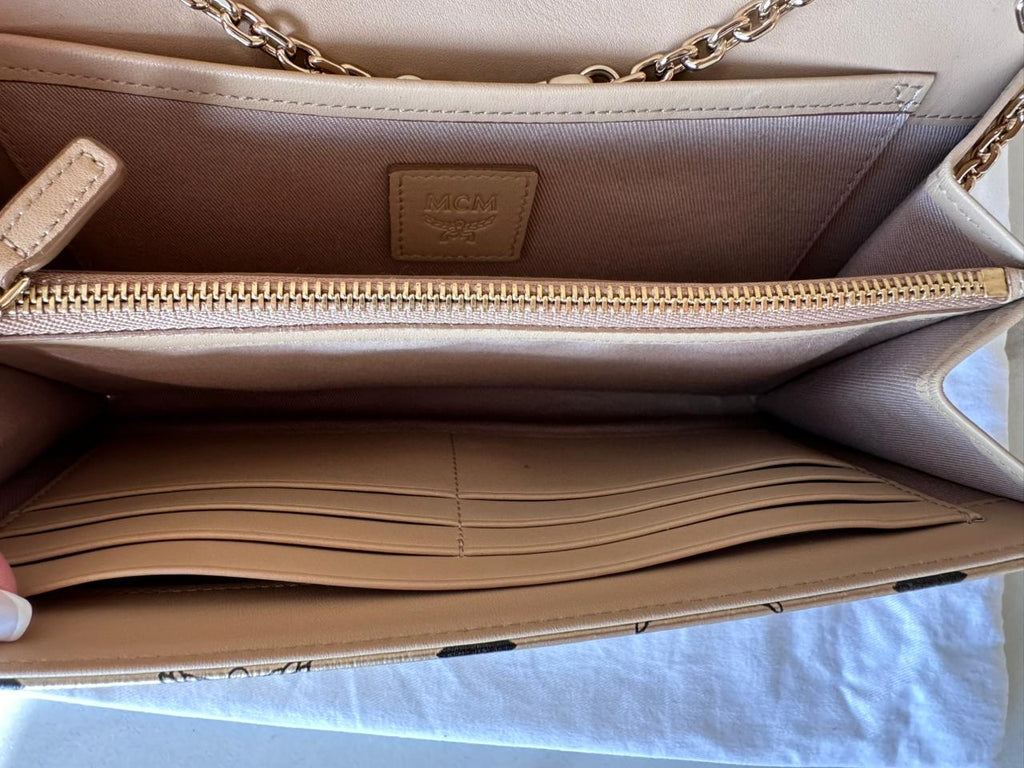 Mcm Patricia Cross Body Wallet On Chain Berlin Gold