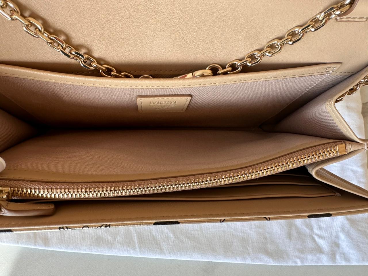 Mcm Patricia Cross Body Wallet On Chain Berlin Gold