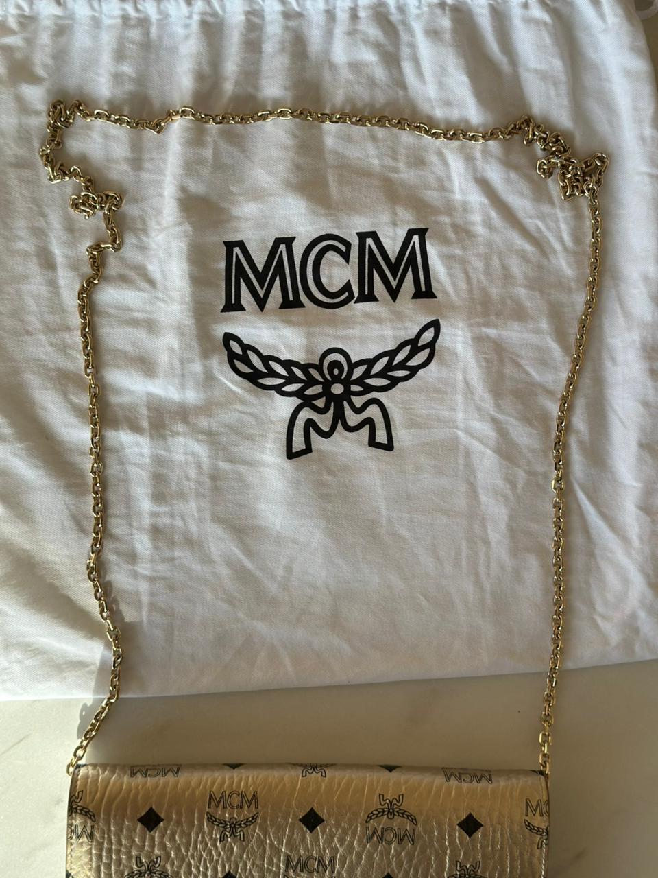 Mcm Patricia Cross Body Wallet On Chain Berlin Gold