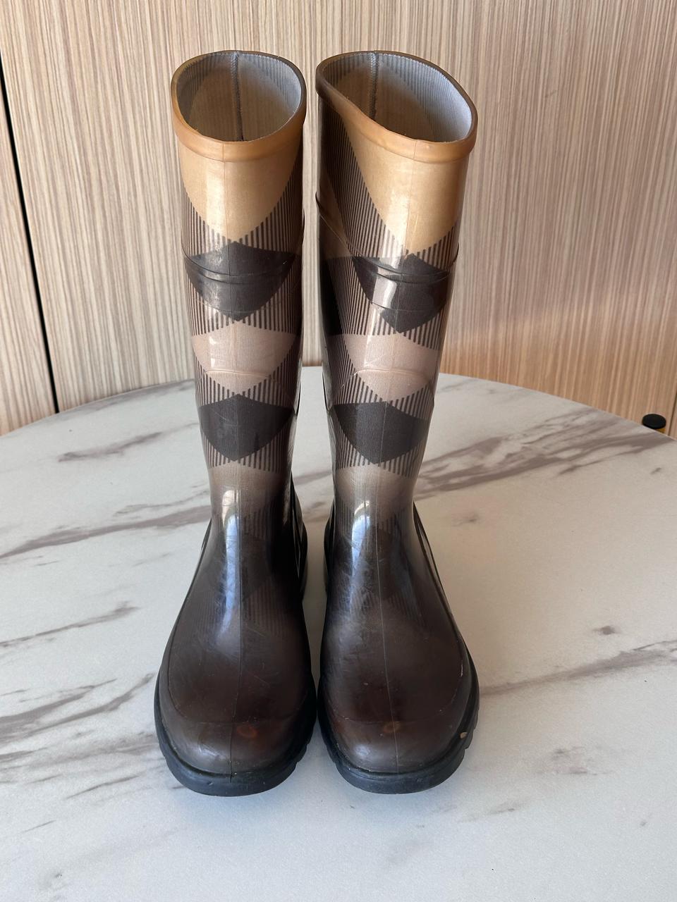 Burberry Boots No 37