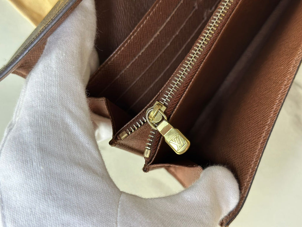 Louis Vuitton Sarah Wallet