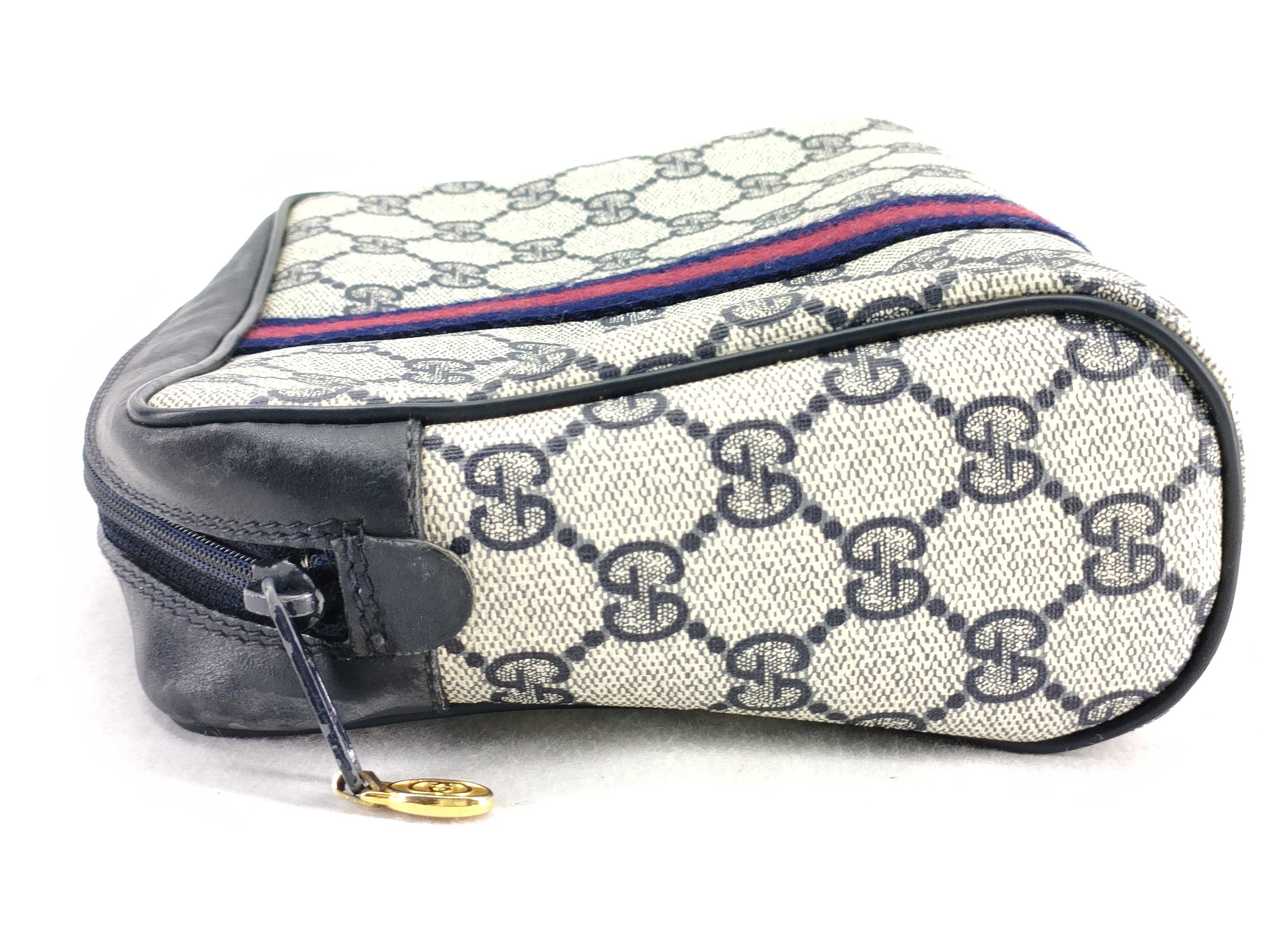 Gucci GG Supreme Pouch